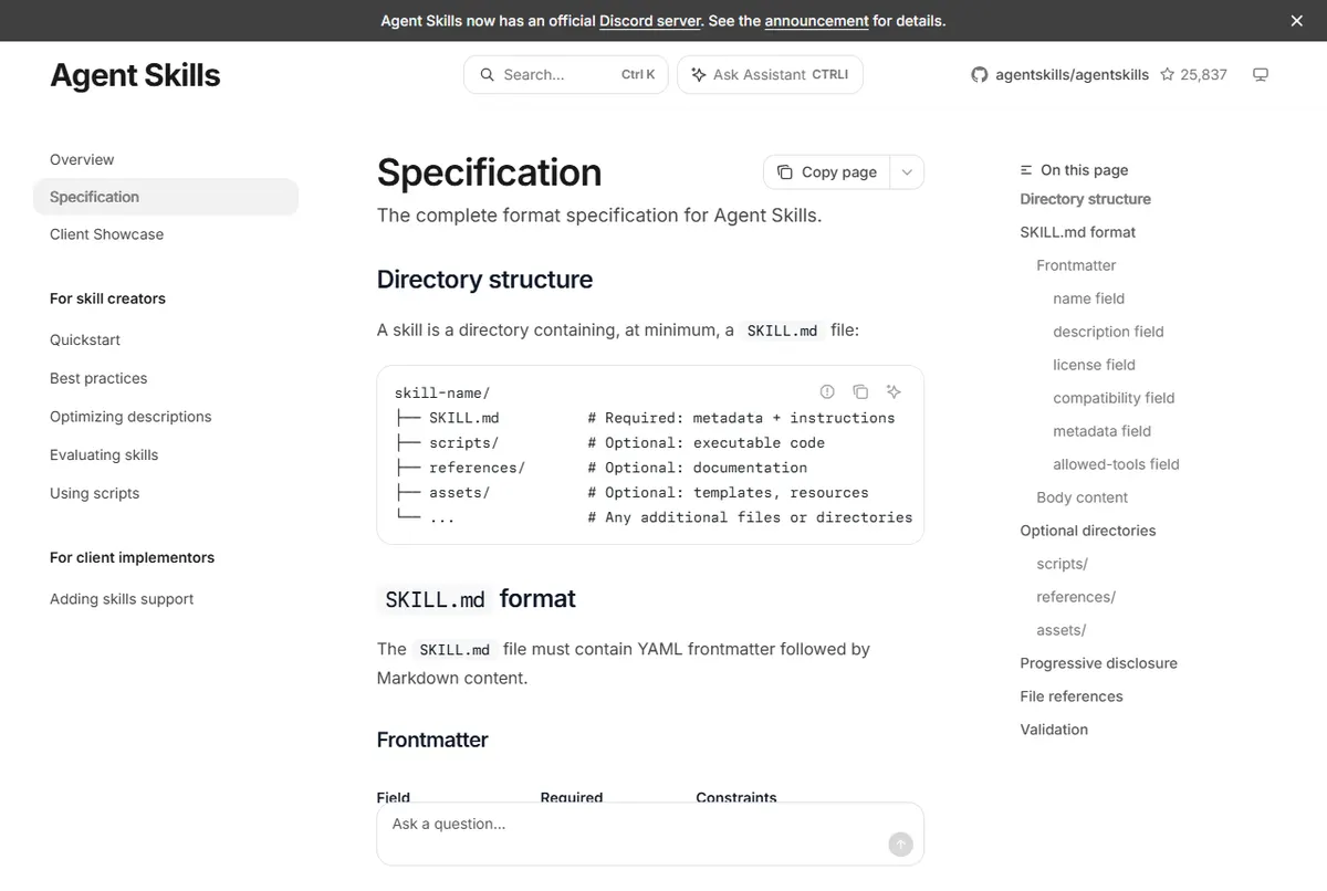 Página Specification do site agentskills.io, com a estrutura de diretórios de uma skill: SKILL.md obrigatório e as pastas opcionais scripts, references e assets